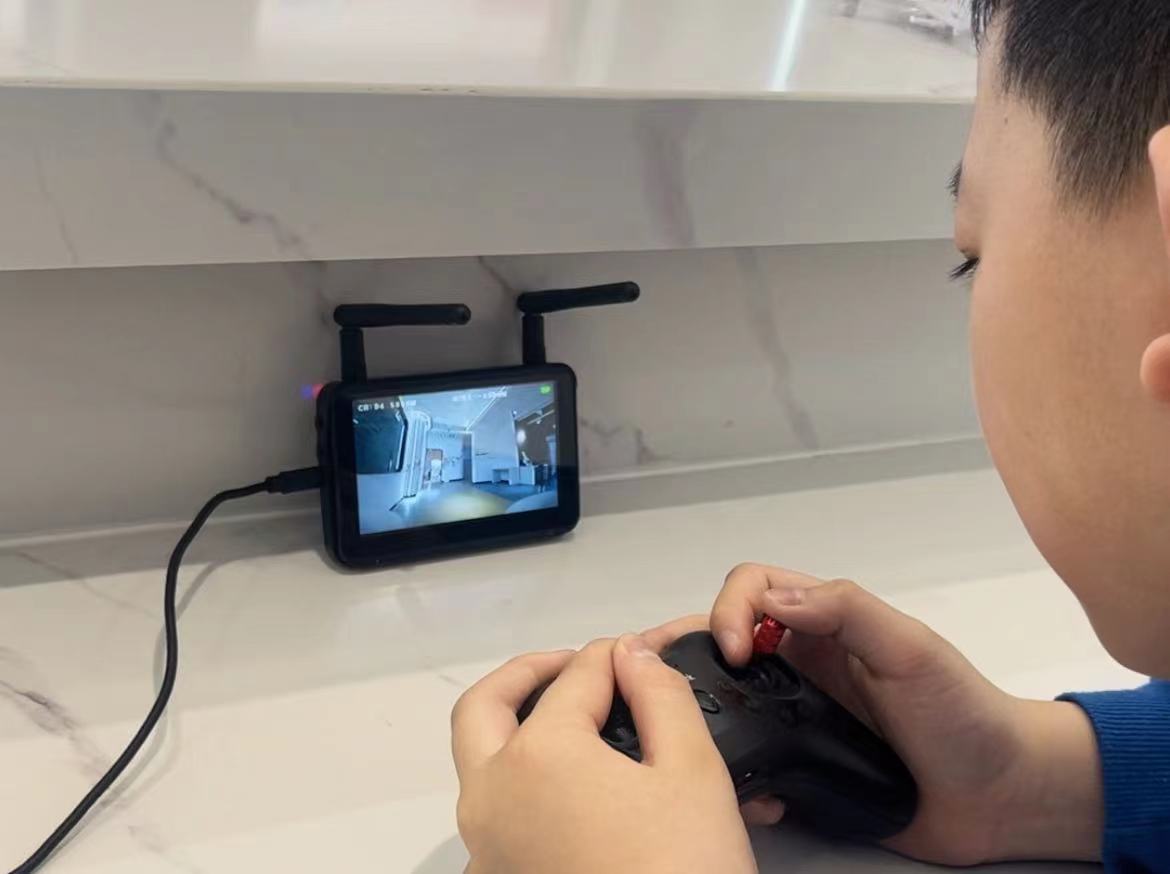 无人机教育在青少年成长中的角色与影响