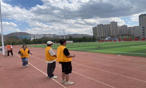 新疆保华润天航空青少年无人机培训:培养实用技能,拓展未来视野