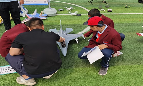新疆青少年无人机训练——保华润天航空培训课程介绍