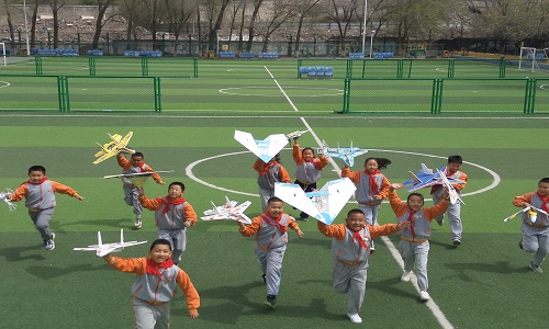学无人机能给孩子带来什么?家长必知的无人机教育六大优势!