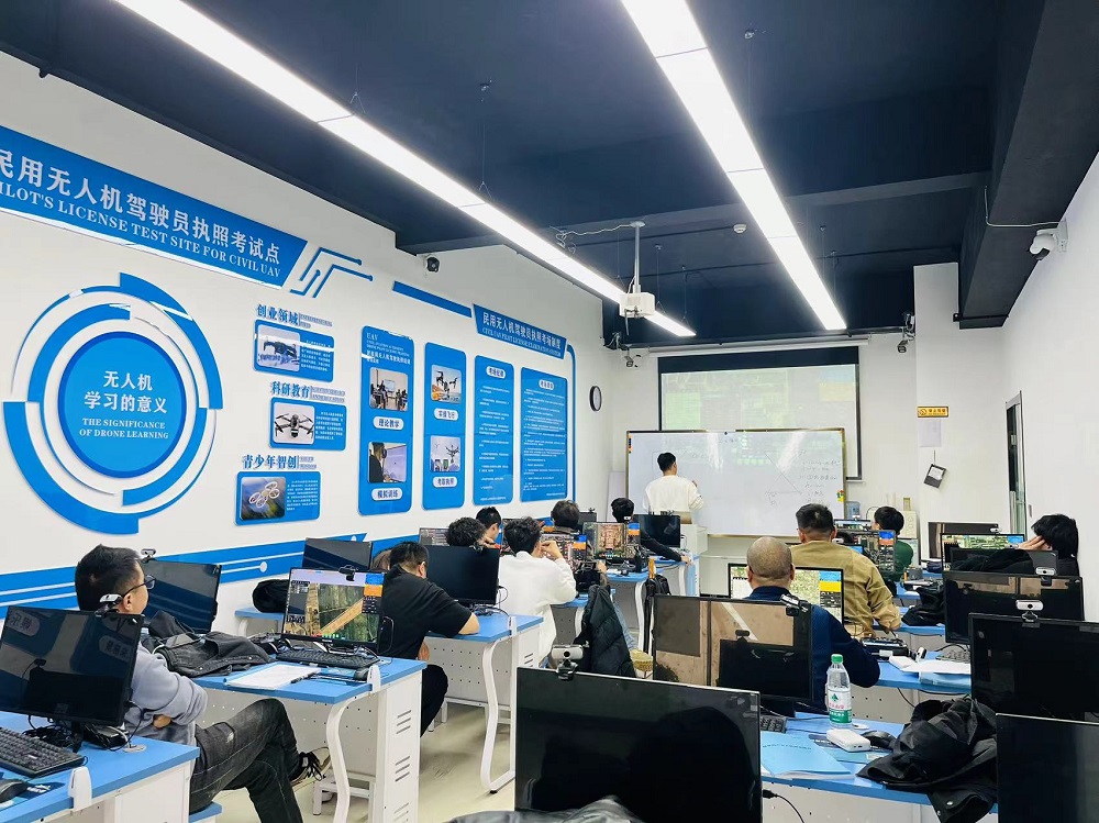 新疆保华润天航空——经审定的CAAC无人机培训考试中心