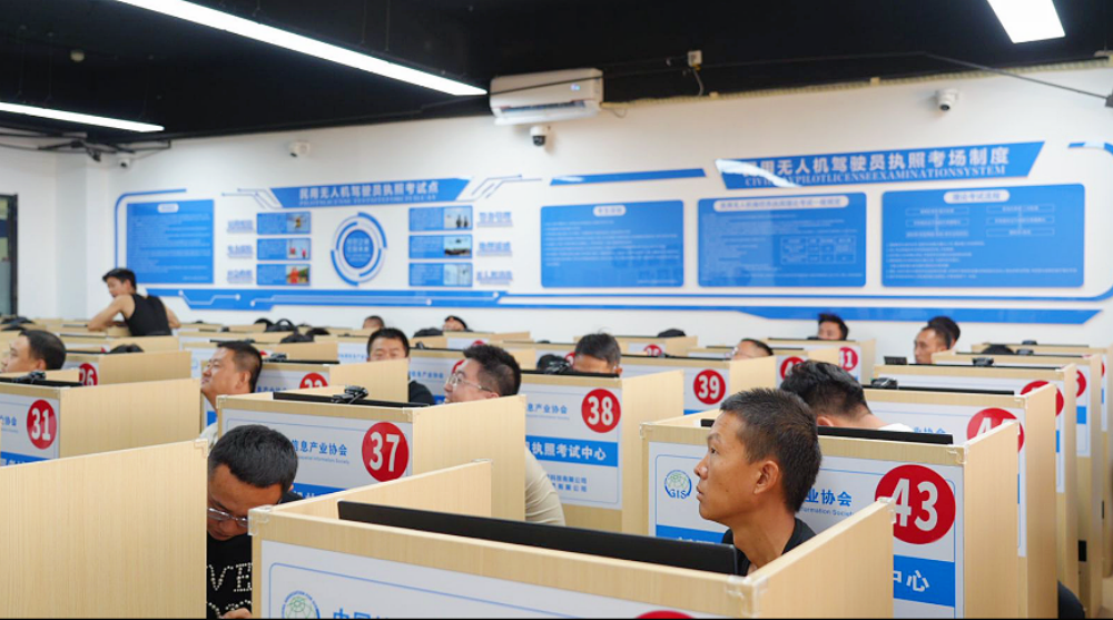 保华润天航空：25天系统课程，为零基础学员提供技能学习路径