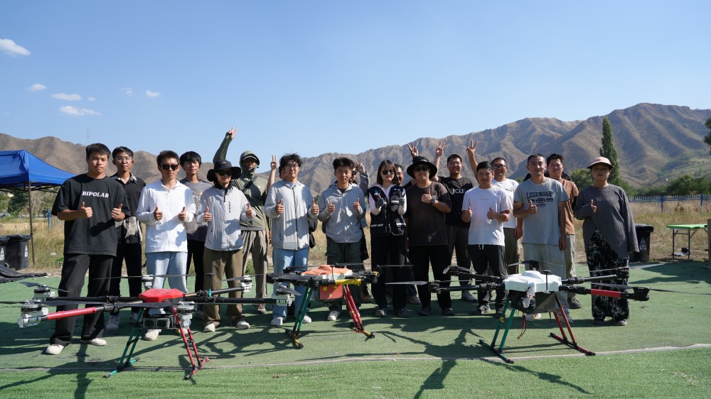 乌鲁木齐无人机飞手培训:保华润天航空无人机培训服务介绍