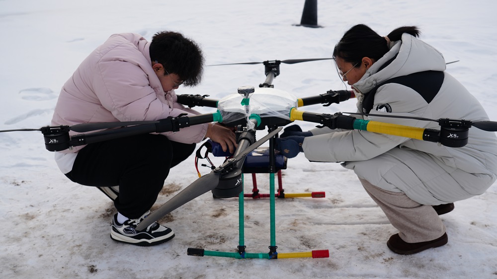保华润天航空：新疆持有民航局无人机驾驶员训练资质的机构