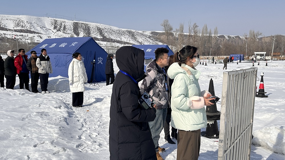 在新疆学习无人机操作：保华润天航空的培训课程